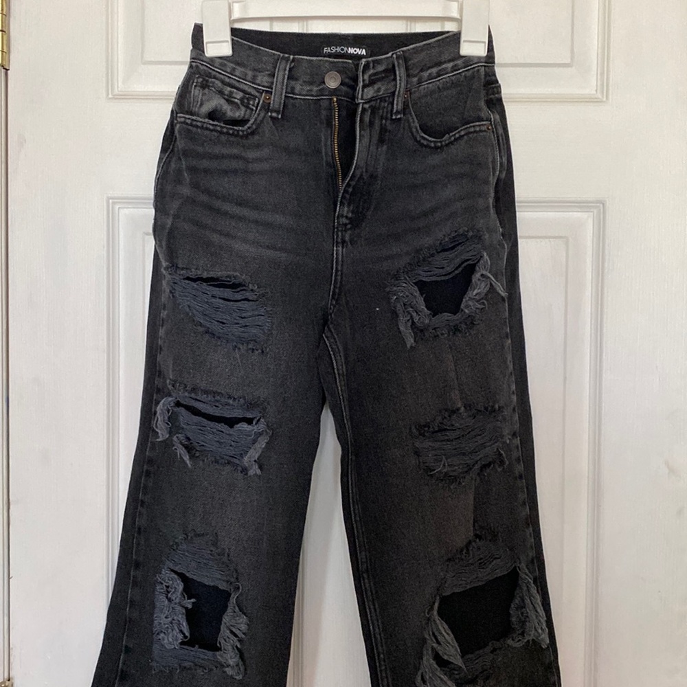 Fashion Nova Black distressed jeans